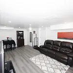 Serene Niagara Guest House